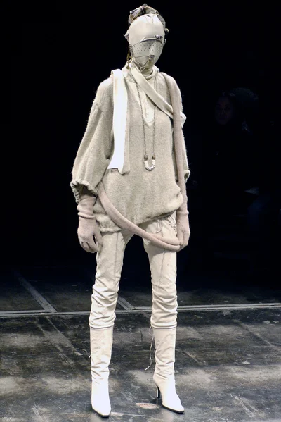 Look 17